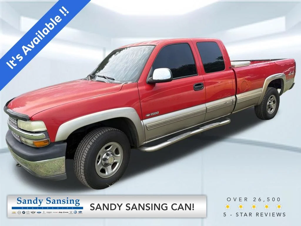 Used 2000 Red Chevrolet LS image 1