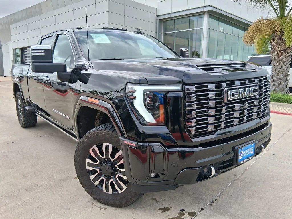2025 GMC Sierra 4WD Crew Cab Long Box Denali Ultimate's photo