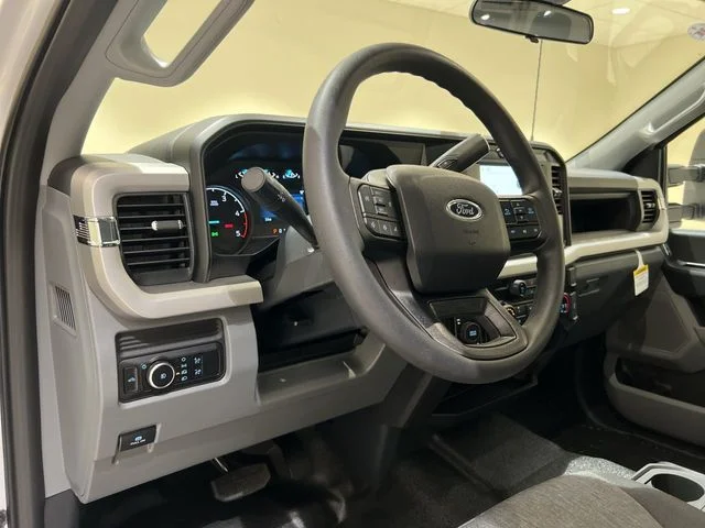 New 2026 Oxford White Ford F-350® XL image 37