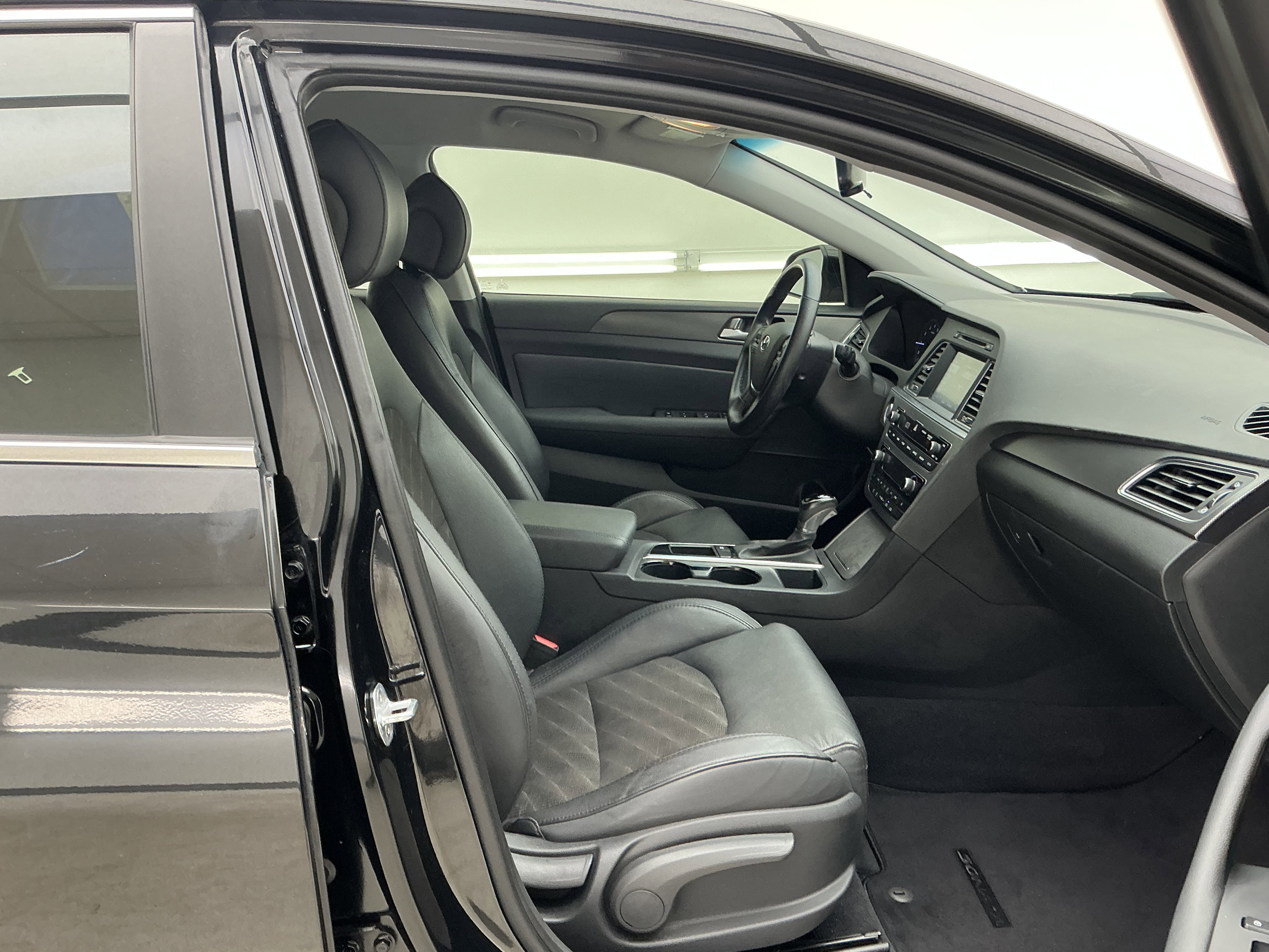 Used 2016 Phantom Black Hyundai 2.4L Sport image 25