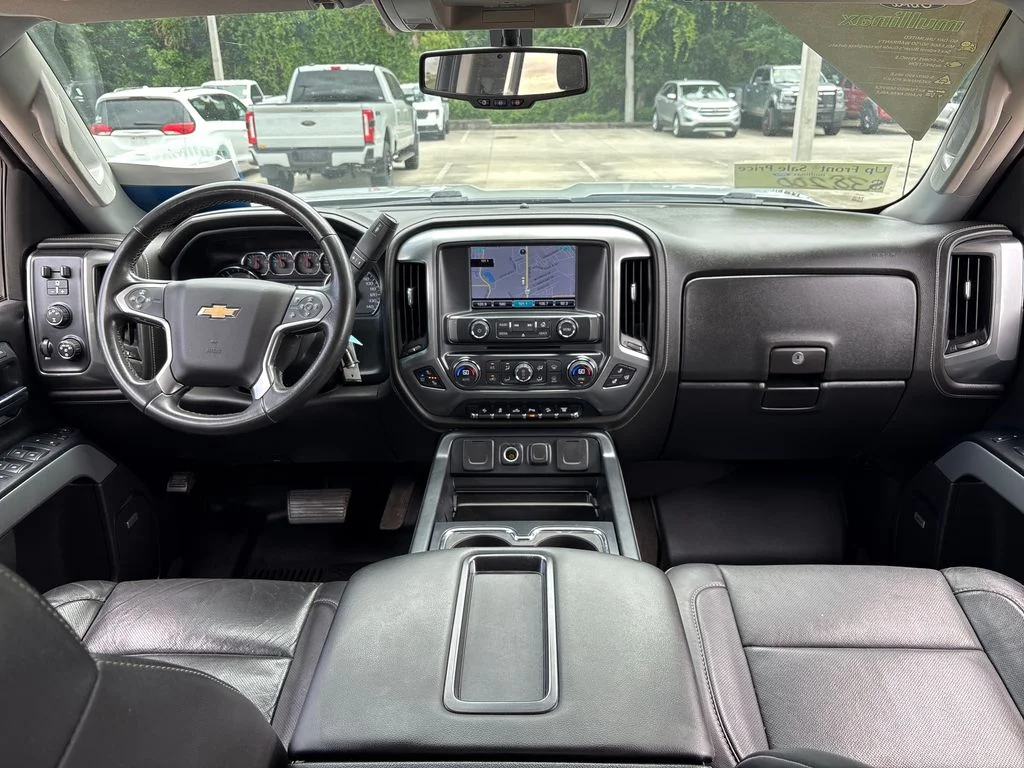 Used 2015 Silver Chevrolet LTZ image 14
