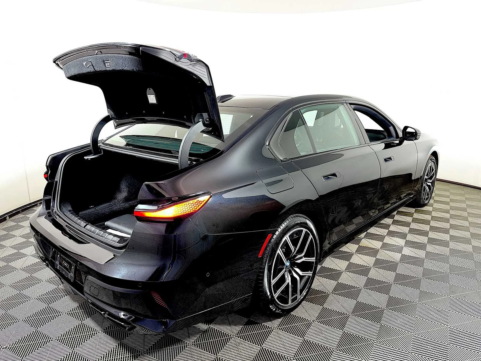 Certified Used 2025 Black Sapphire Metallic BMW 760i xDrive image 23