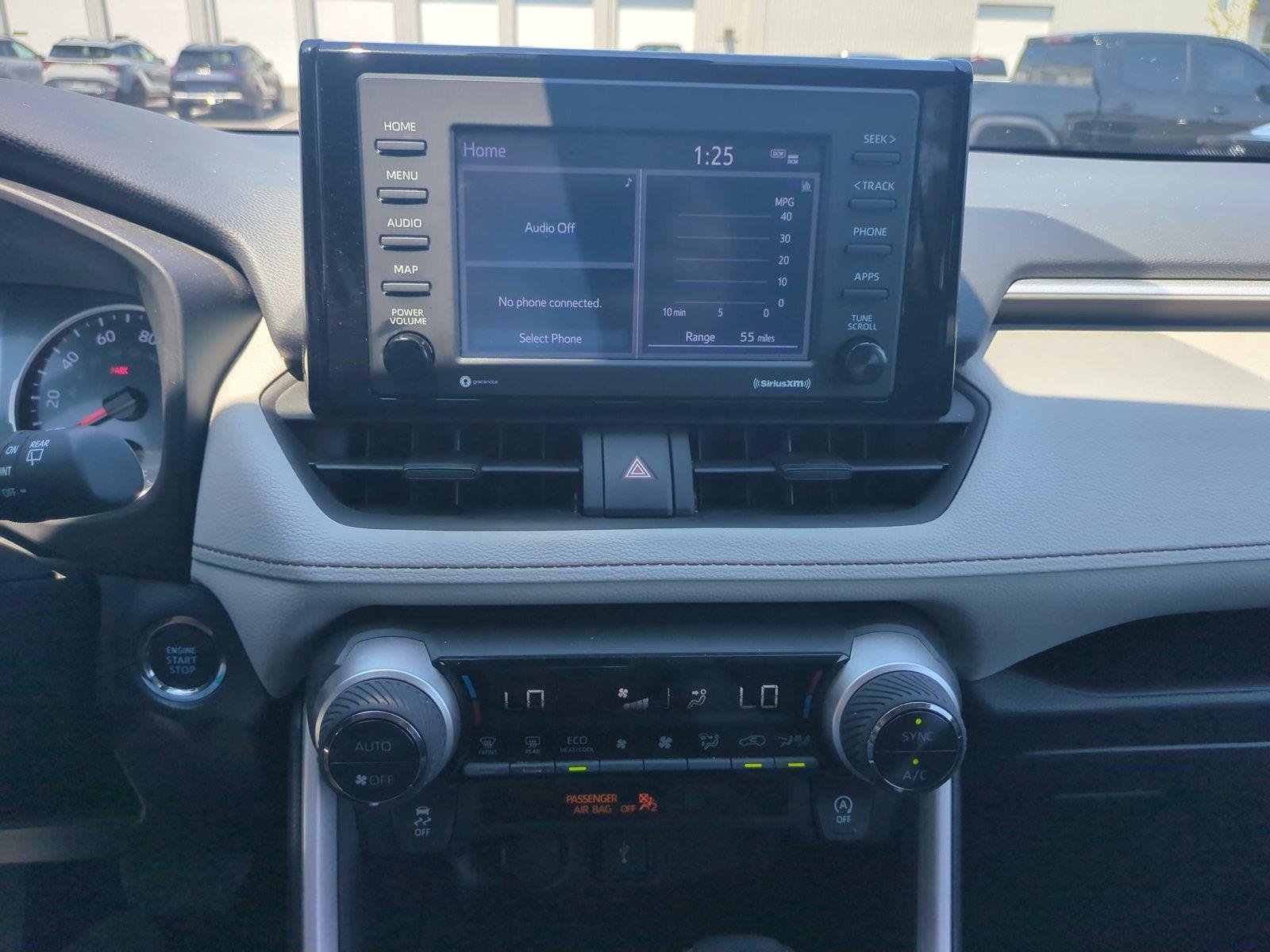 Used 2022 White TOYOTA  image 24