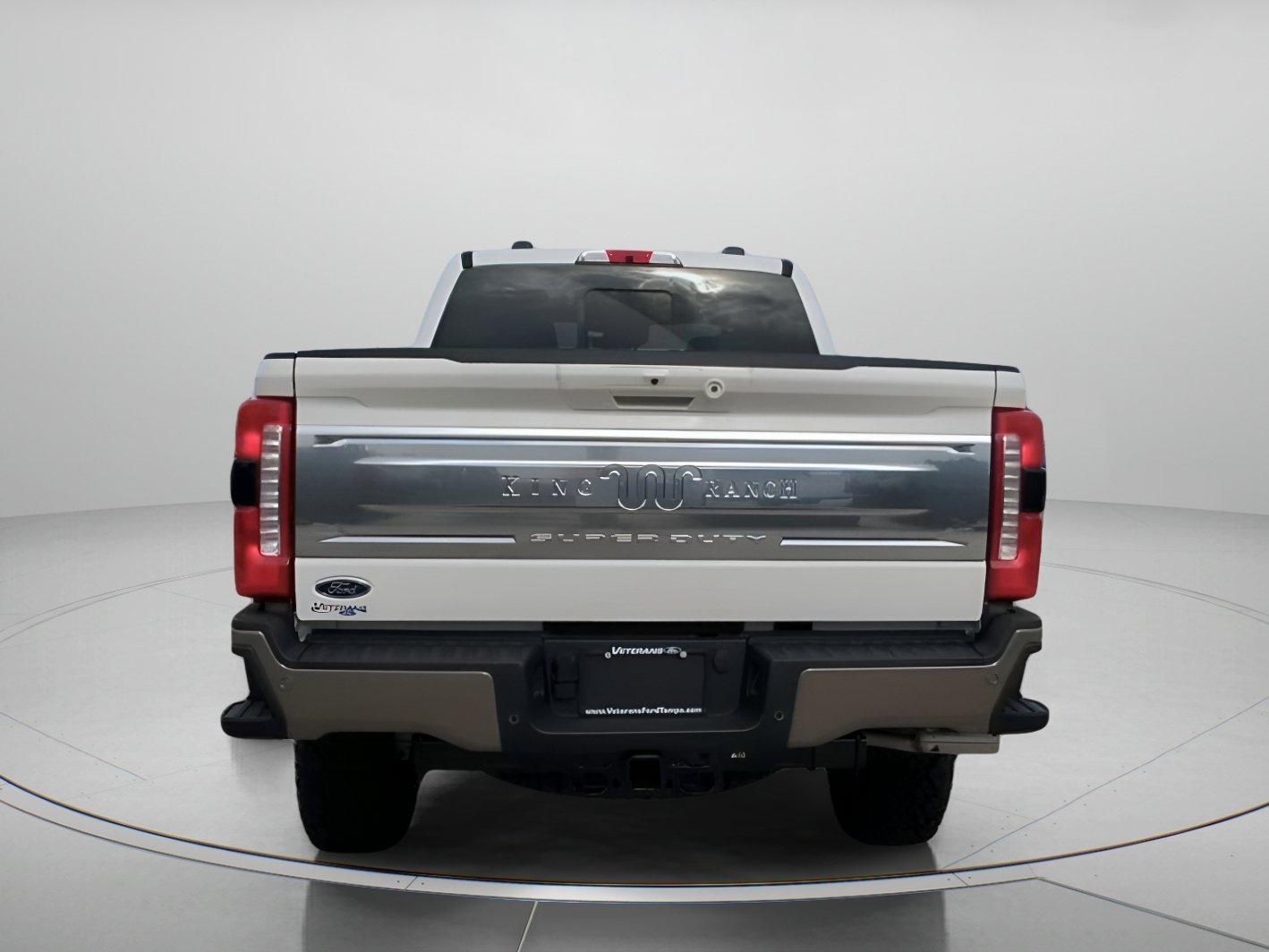 New 2026 Star White Metallic Tri-Coat Ford F-250® King Ranch® image 21
