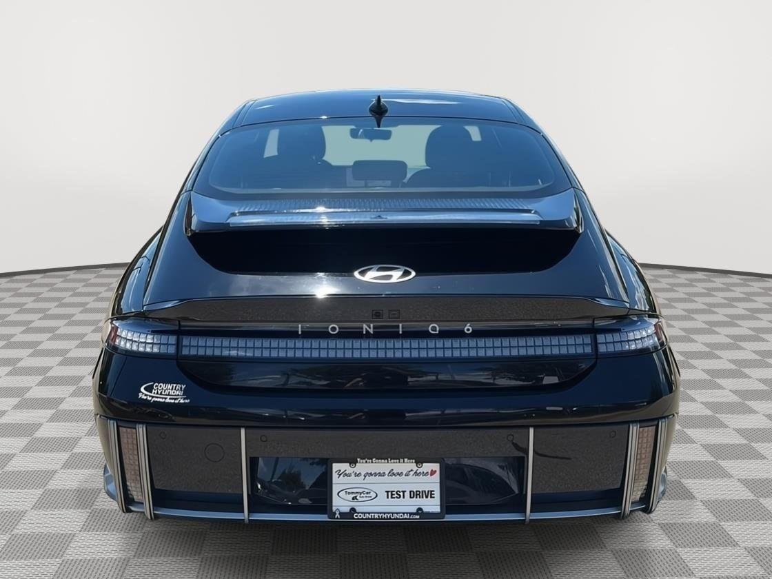 Used 2024 BLACK HYUNDAI SE image 6