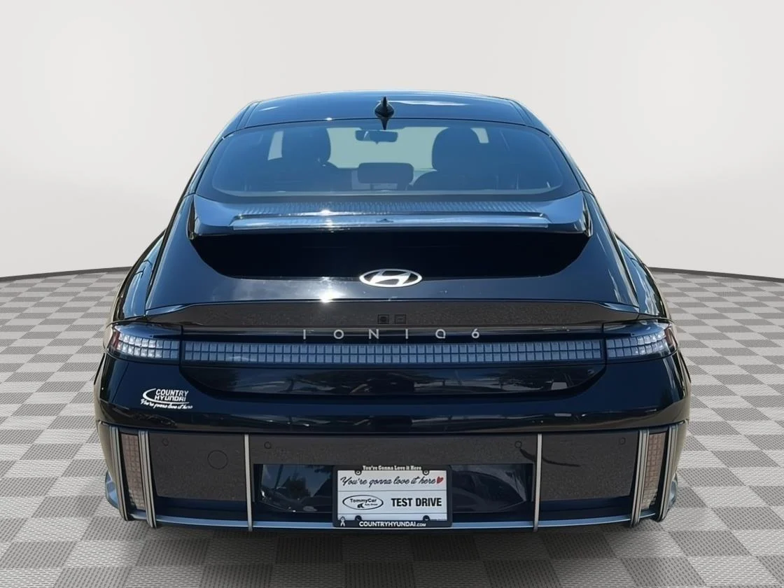 Used 2024 BLACK HYUNDAI SE image 6