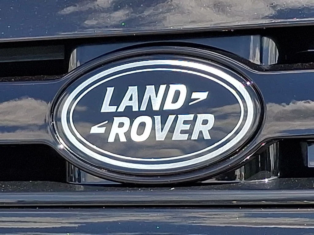 New 2026 Santorini Black Land Rover S image 19