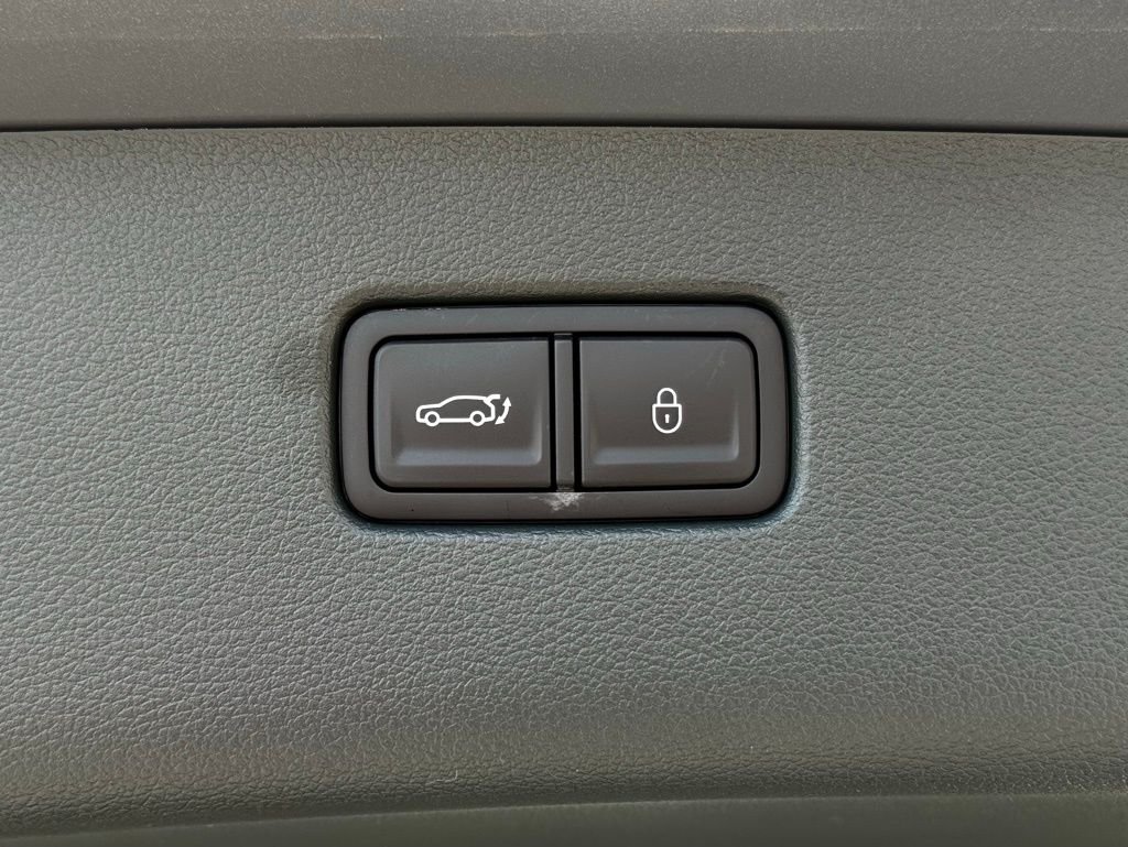 Used 2026 Silver Genesis 3.5T Prestige image 18