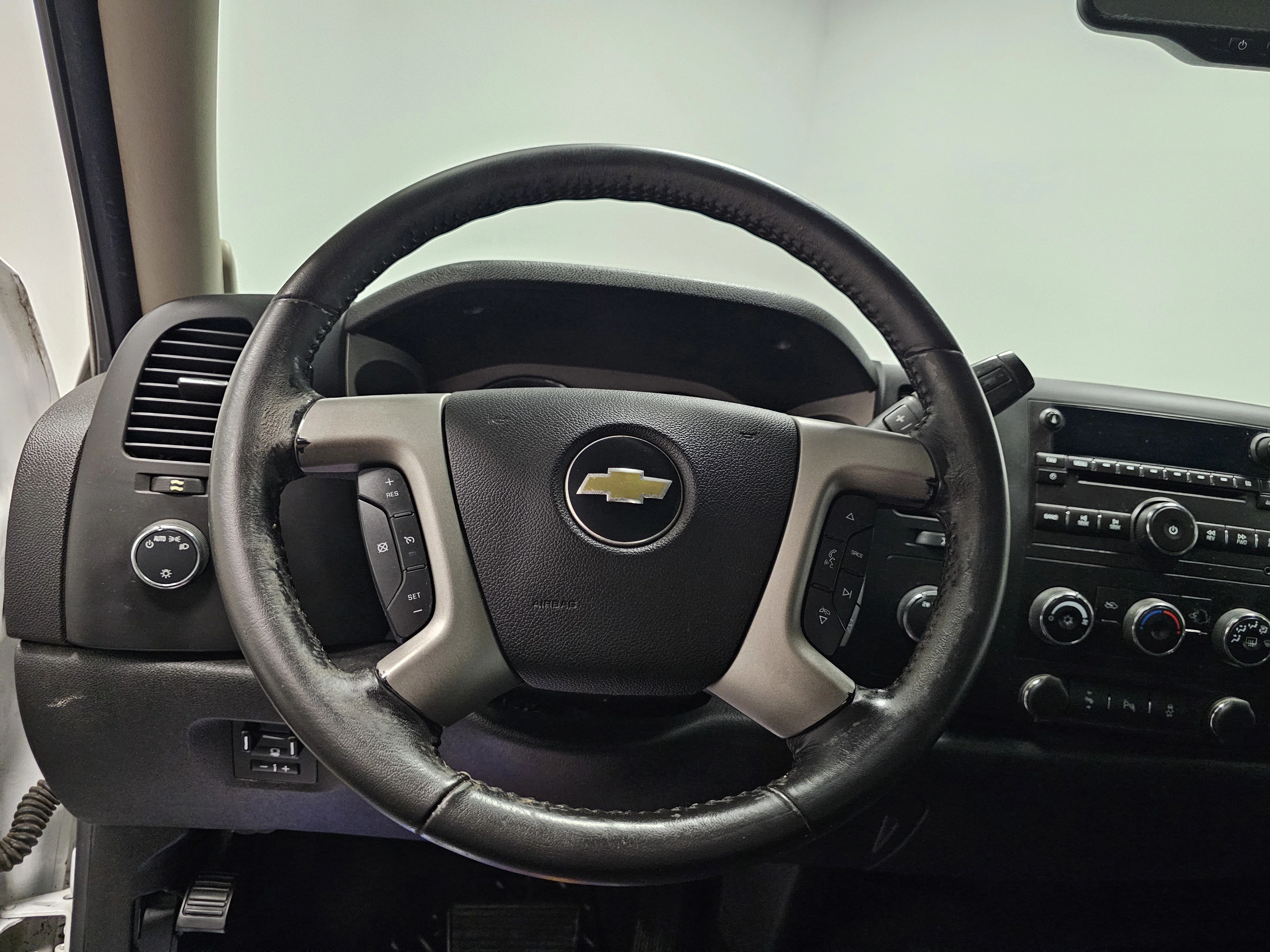 Used 2013 Summit White Chevrolet LT image 20