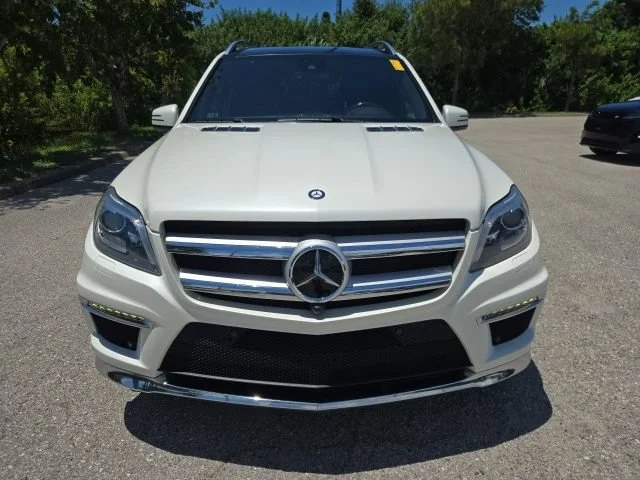 Used 2015 Diamond White Metallic Mercedes-Benz GL 550 image 8