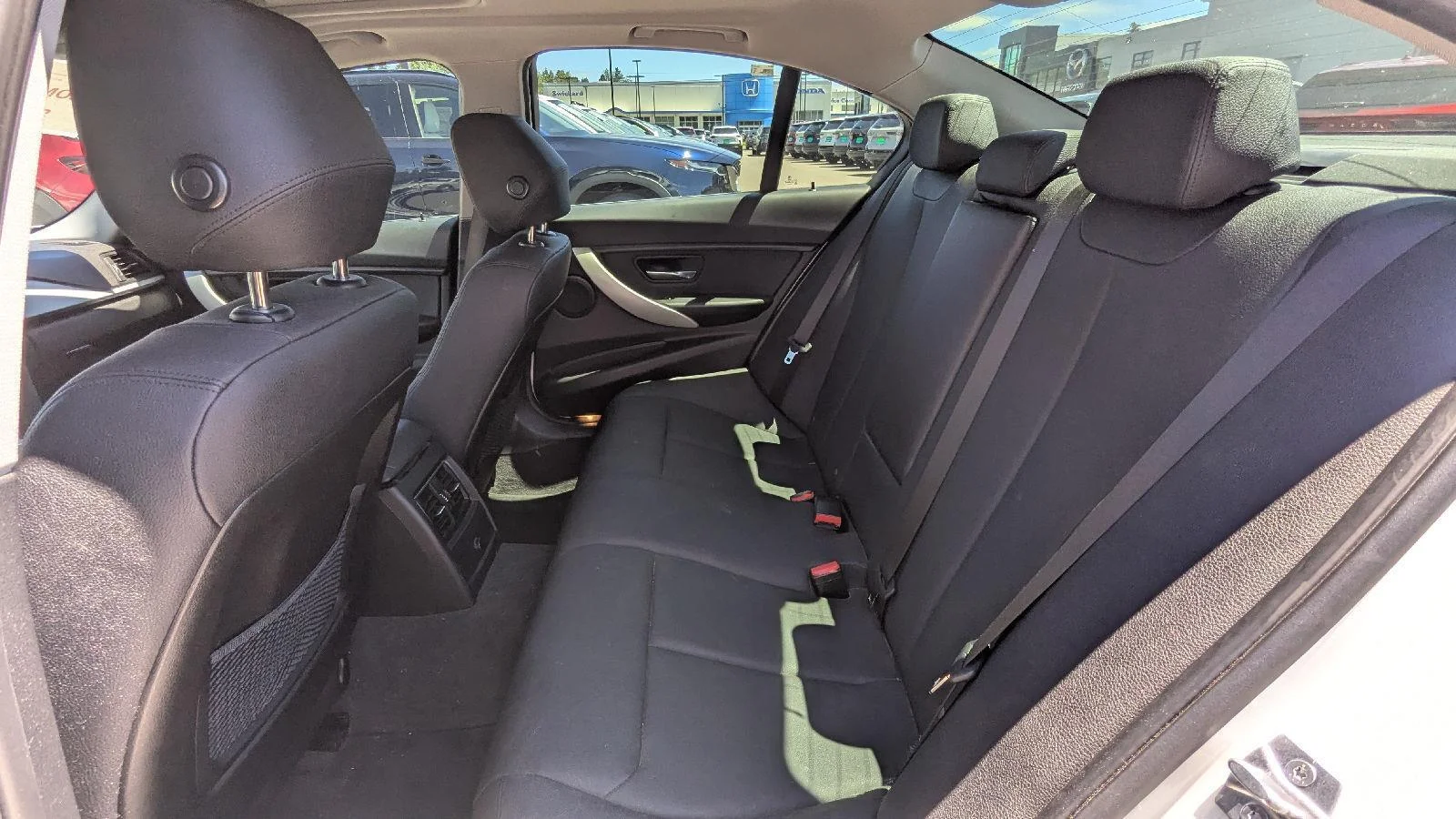 2018 BMW 3 Series 320i - Photo 12
