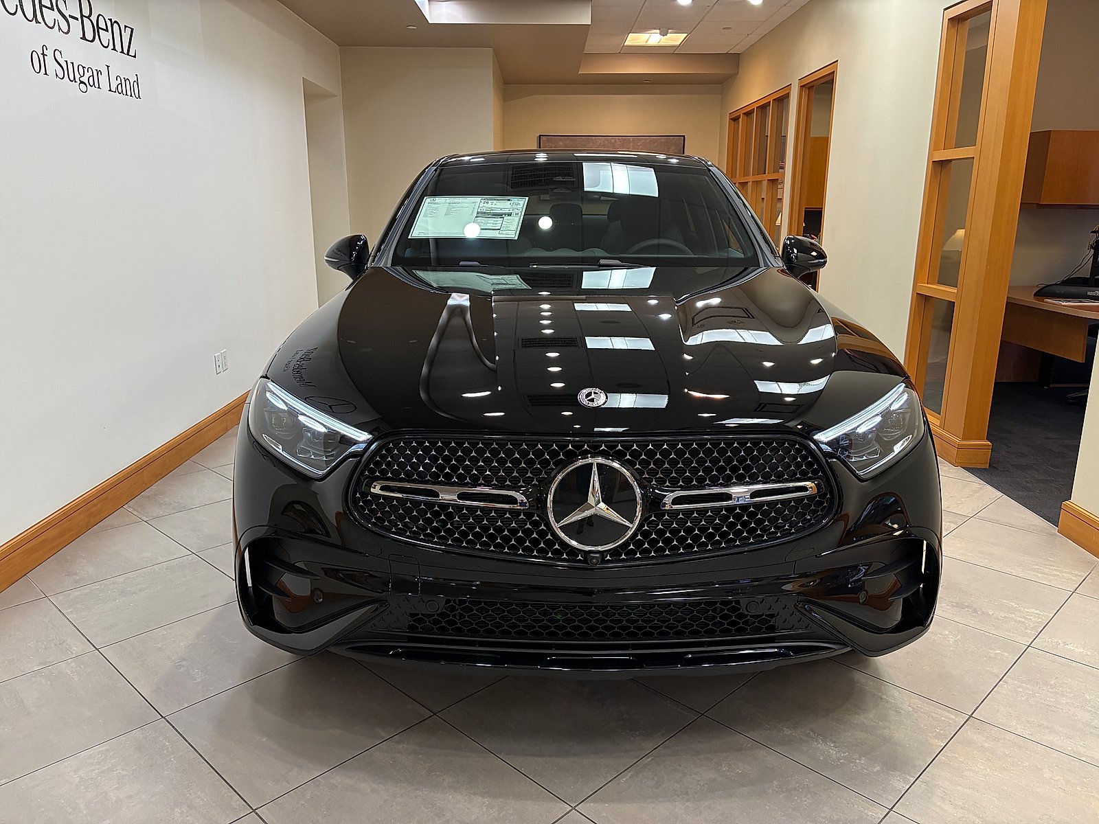 New 2027 Black Mercedes-Benz GLC 300 image 2