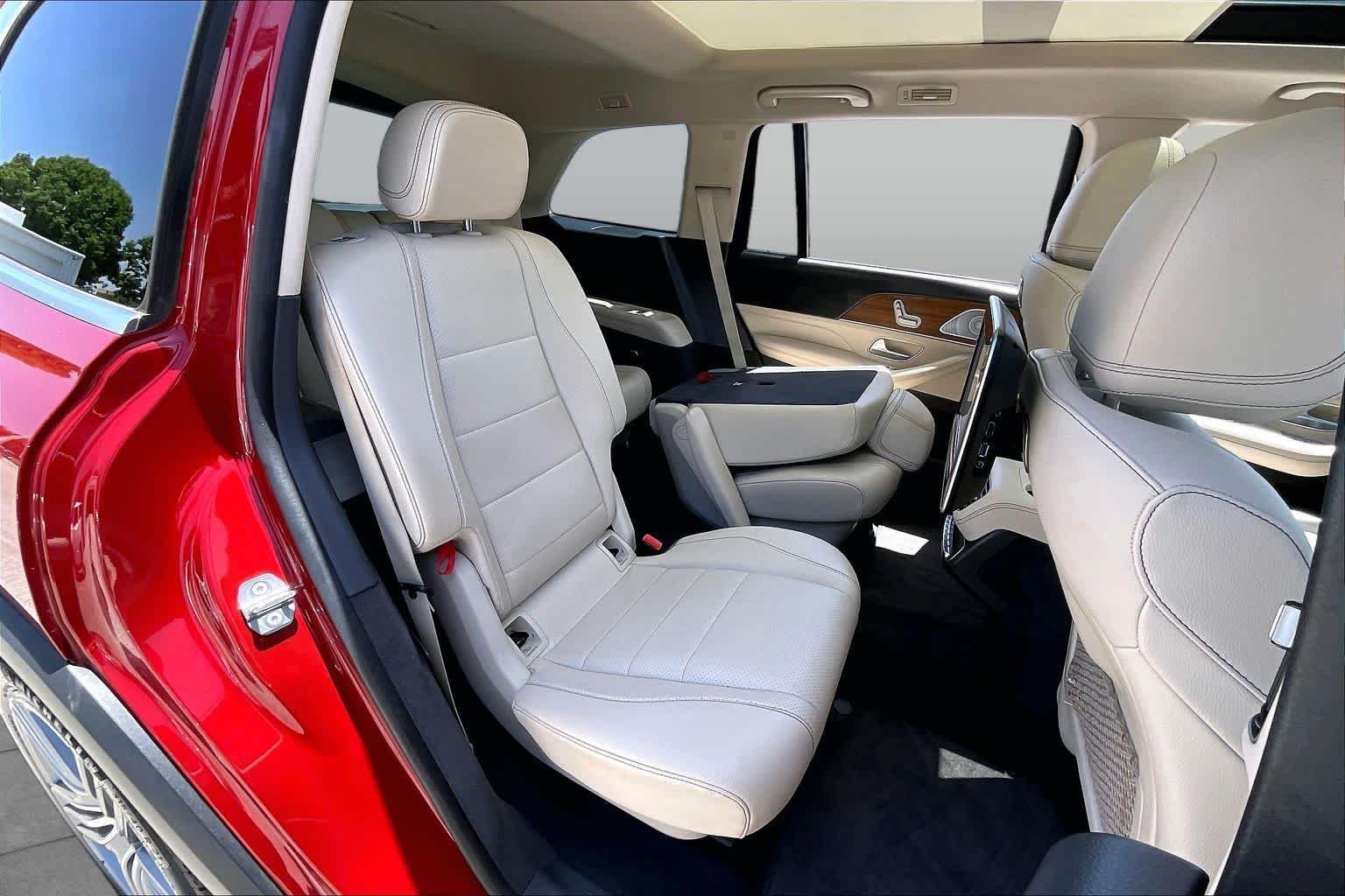Used 2020 designo Cardinal Red Metallic Mercedes-Benz GLS 450 image 21
