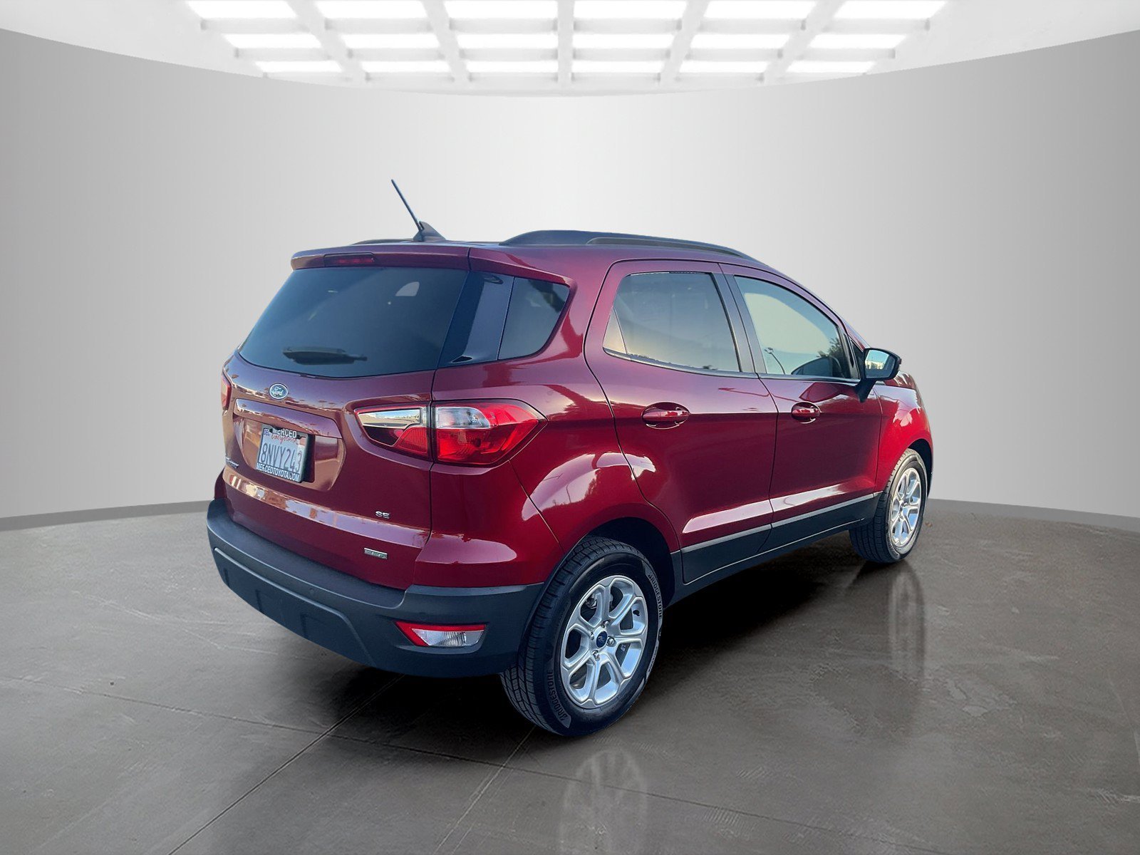 Used 2019 Ruby Red Metallic Ford SE image 5