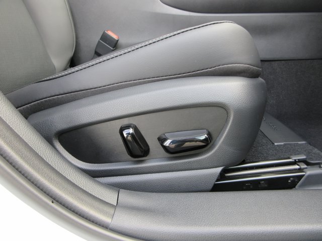 New 2026 Ultra White Lexus 300h Premium image 29