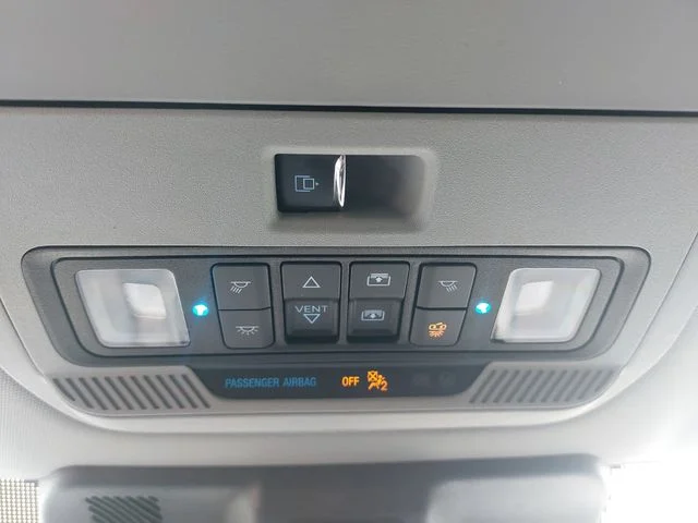 Used 2025 Gray Ford XLT image 27