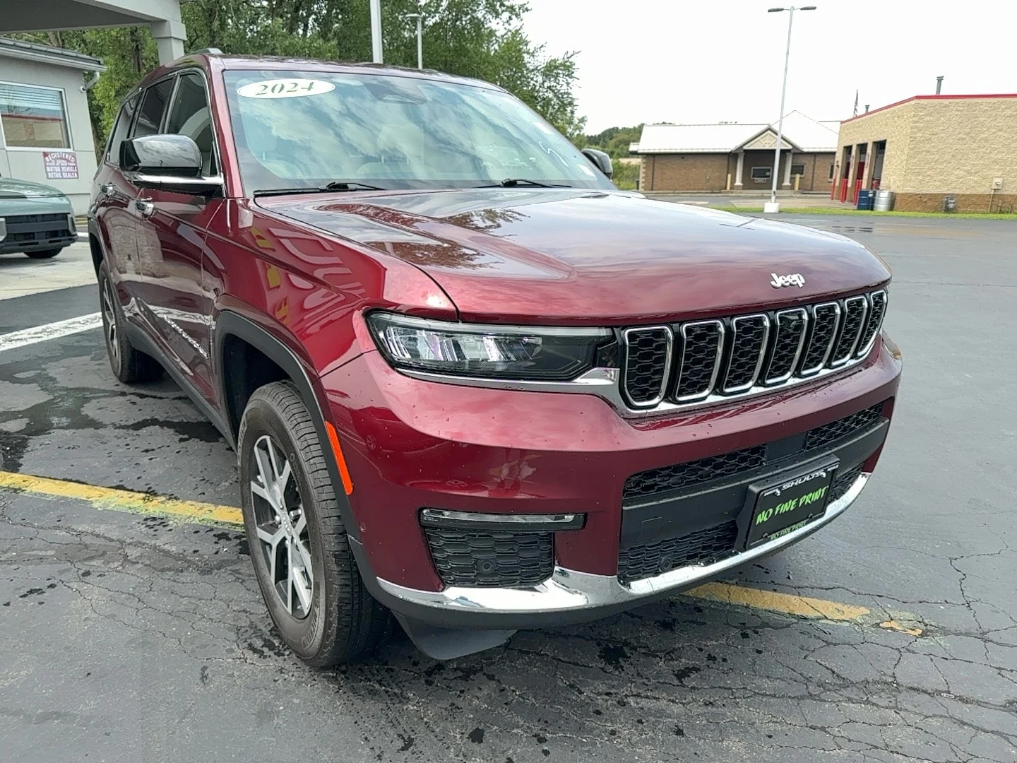 Used 2024 Velvet Red Pearlcoat Jeep Limited image 7