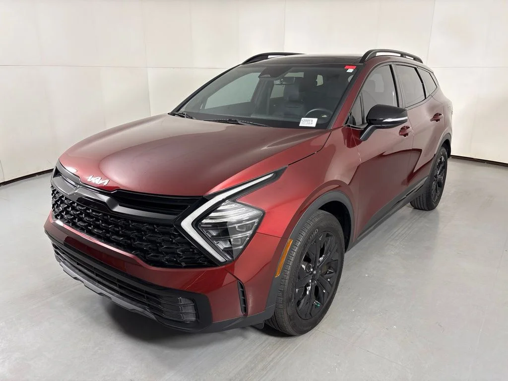 Used 2025 Red Kia X-Line image 4