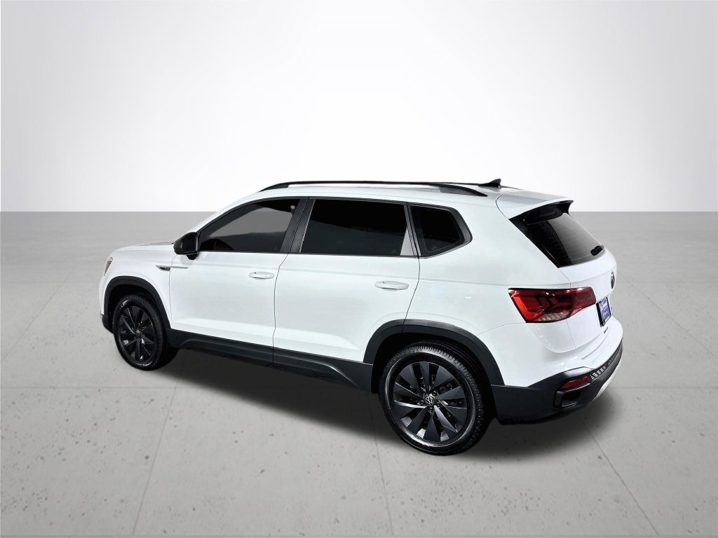 Certified Used 2022 Pure White Volkswagen 1.5T S image 9