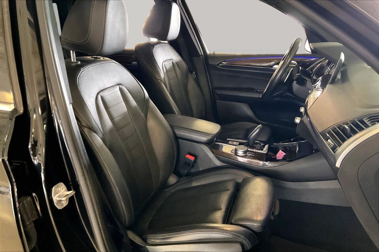 Used 2019 Black Sapphire Metallic BMW xDrive30i image 8