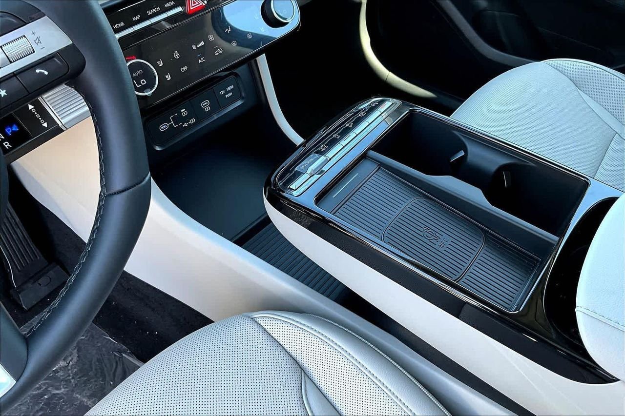New 2026 Ecotronic Gray Matte Hyundai Limited image 7
