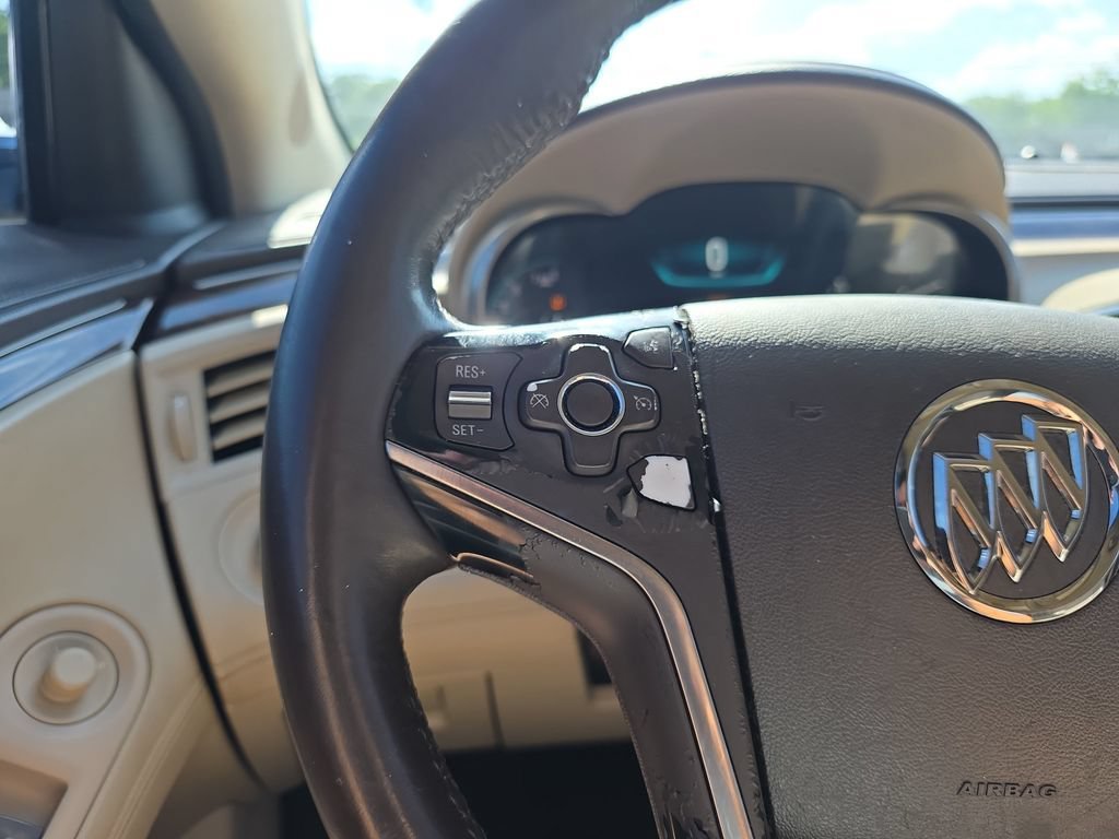 Used 2015 QUICKSILVER METALLIC Buick Leather image 22