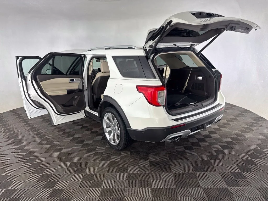Used 2020 White Ford Platinum image 18