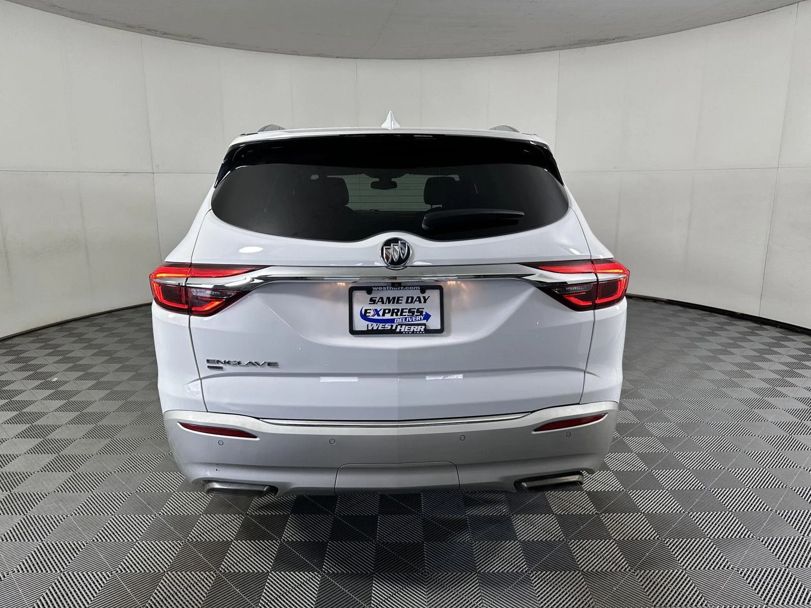 Used 2020 Summit White Buick Premium image 35
