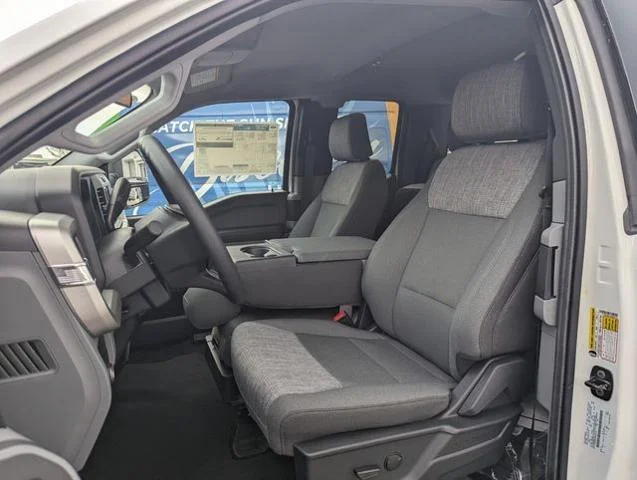 New 2025 Oxford White Ford F-350® XLT image 22