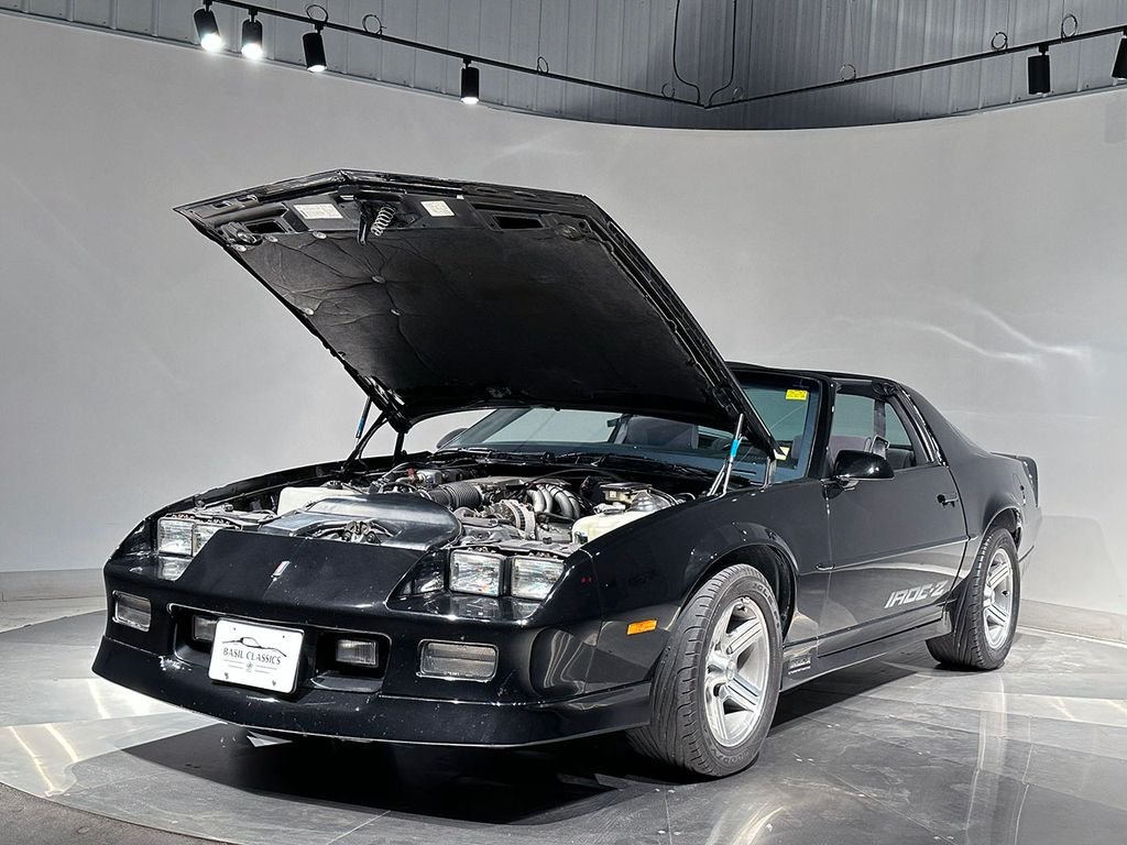 Used 1988 Black Chevrolet IROC-Z image 27