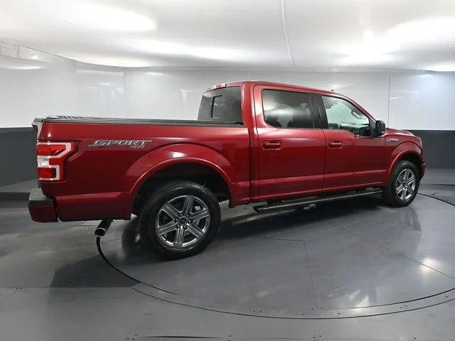 Used 2018 Red Ford XLT image 4