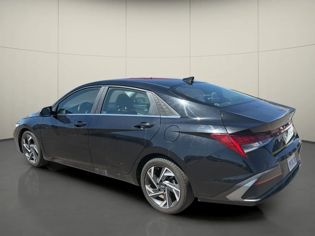 Used 2024 Black Hyundai Limited image 5