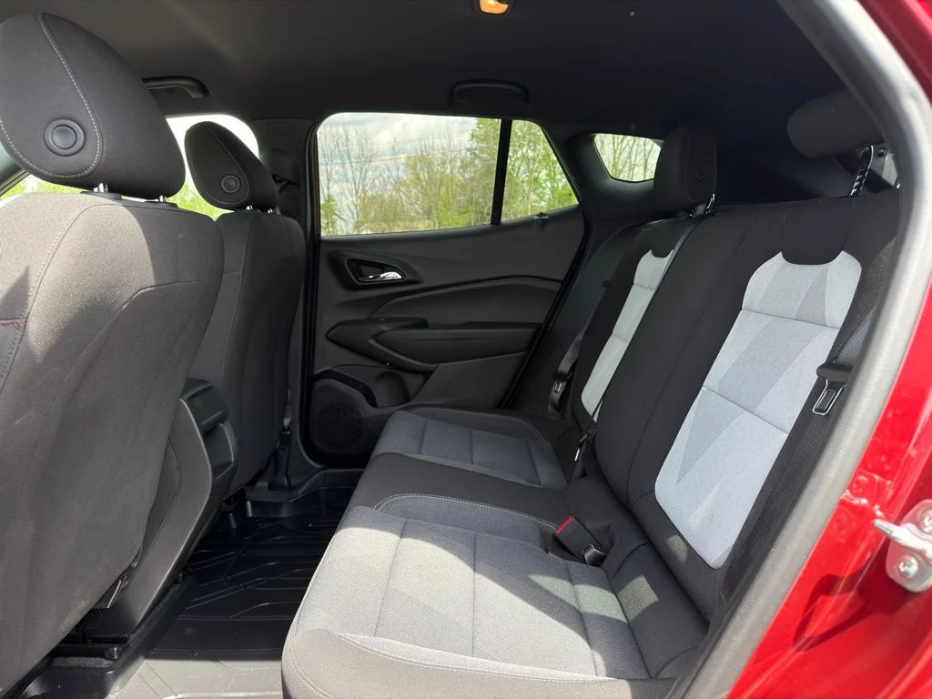 Used 2024 Red Chevrolet 1RS image 12