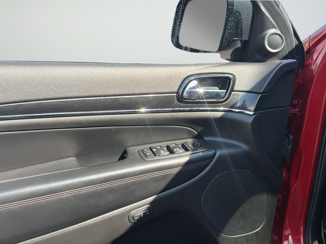 Used 2021 Red Jeep Trailhawk image 24