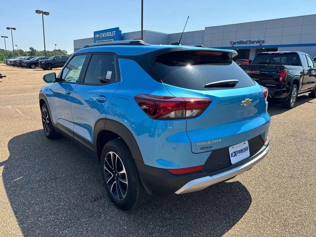 New 2026 Marina Blue Metallic Chevrolet LT image 6