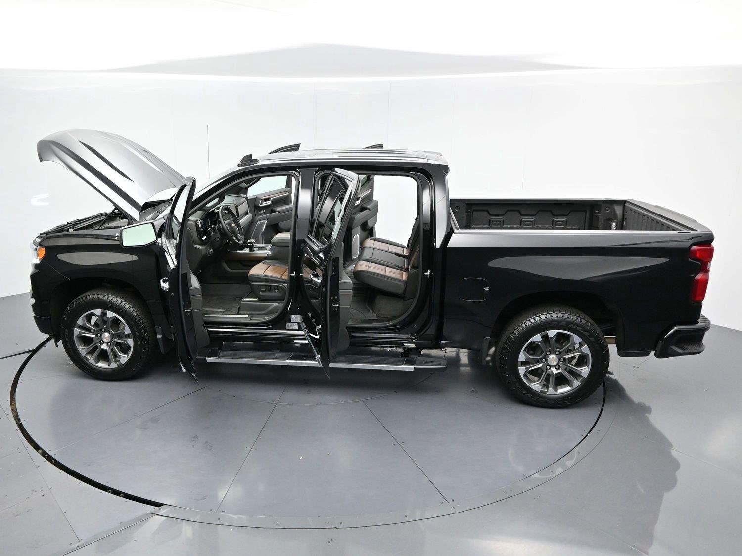 Used 2026 Black Chevrolet High Country image 39