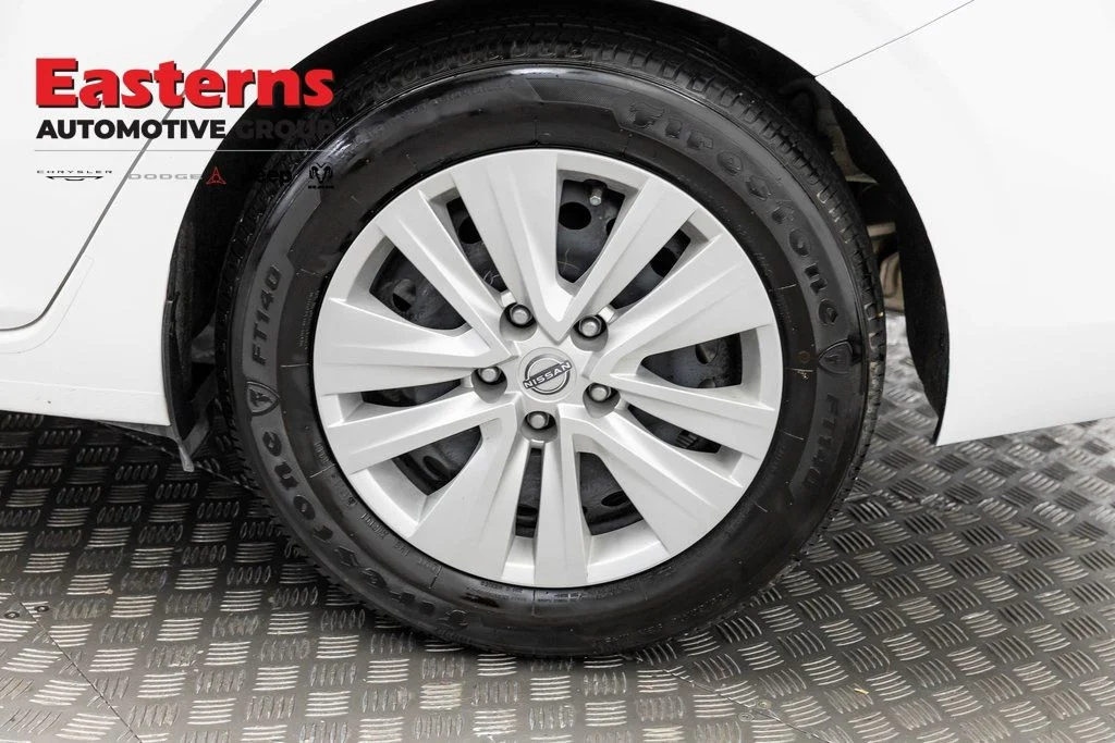 Used 2024 White Nissan S image 32