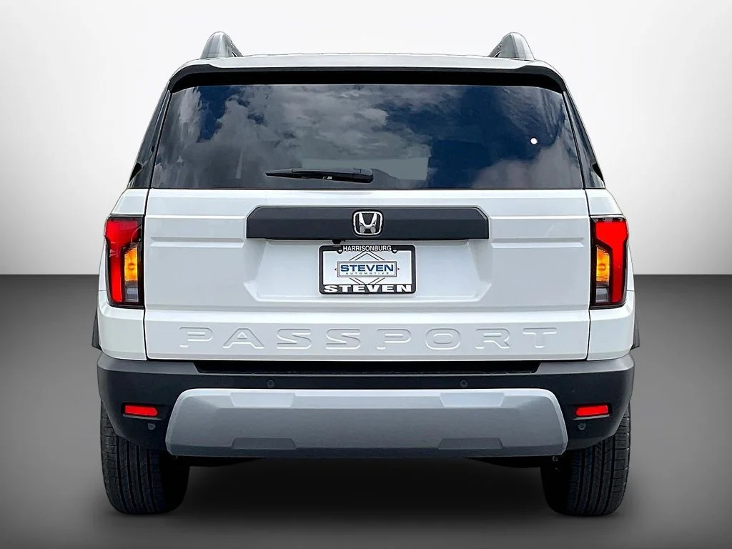 New 2026 Platinum White Pearl Honda RTL image 5