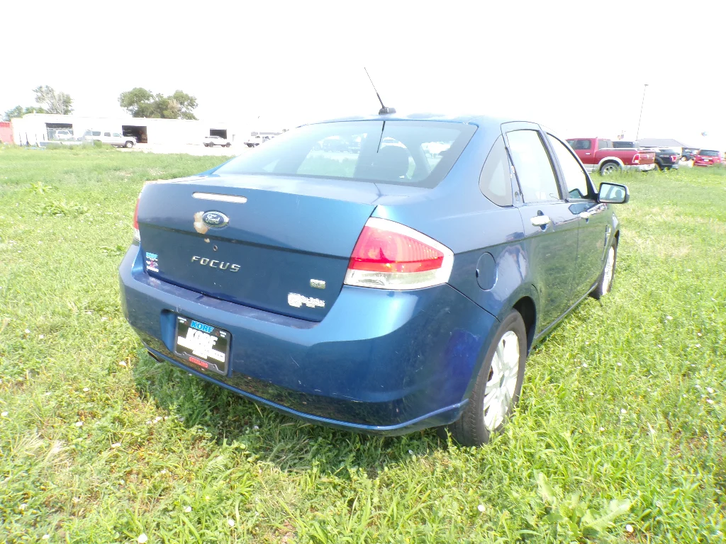 Used 2008 Vista Blue Clearcoat Metallic Ford SE image 5