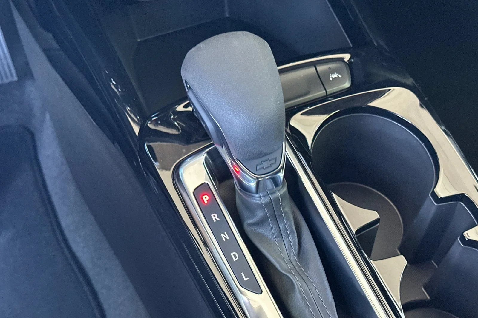 New 2026 Summit White Chevrolet LT image 21