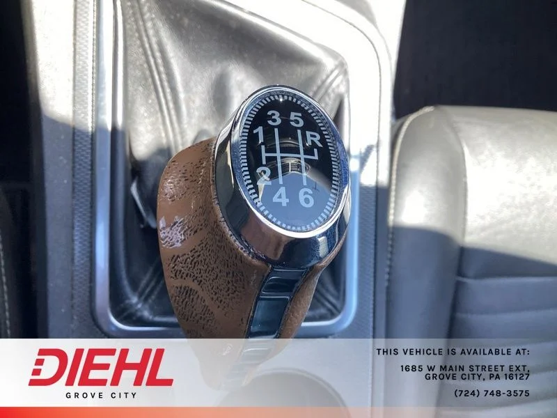 Used 2011 Gray Dodge R/T image 17