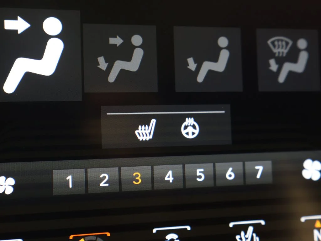 Used 2019 White Jeep Limited image 49