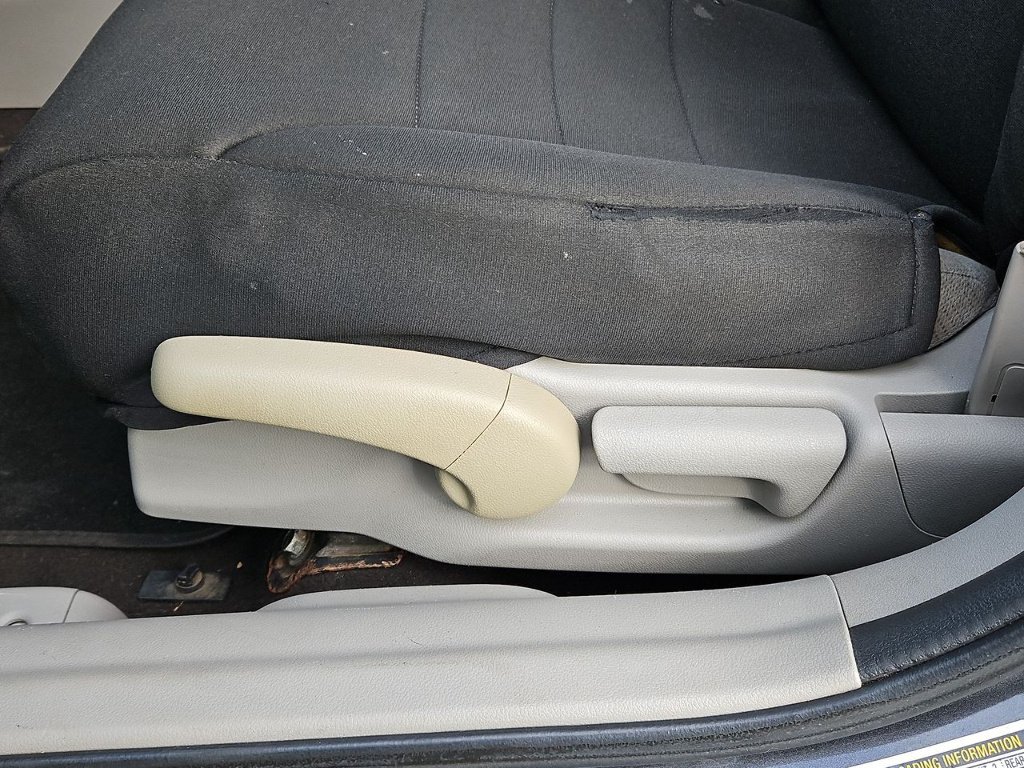 Used 2012  Honda LX image 15