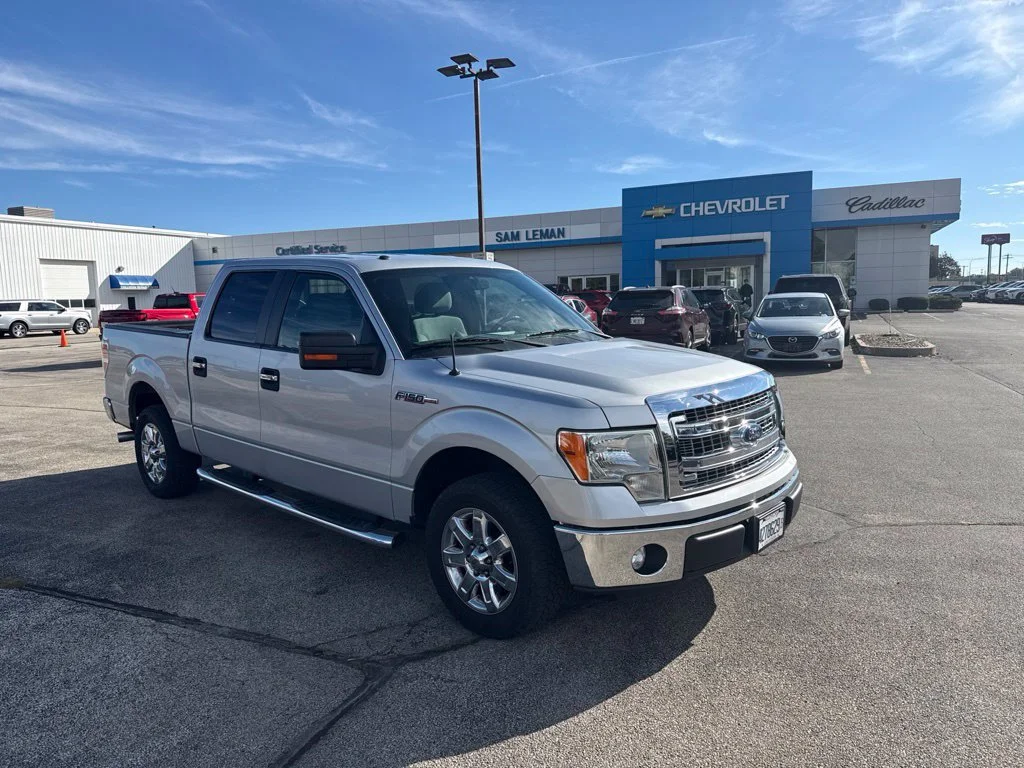 Used 2013 Silver Ford XL image 2