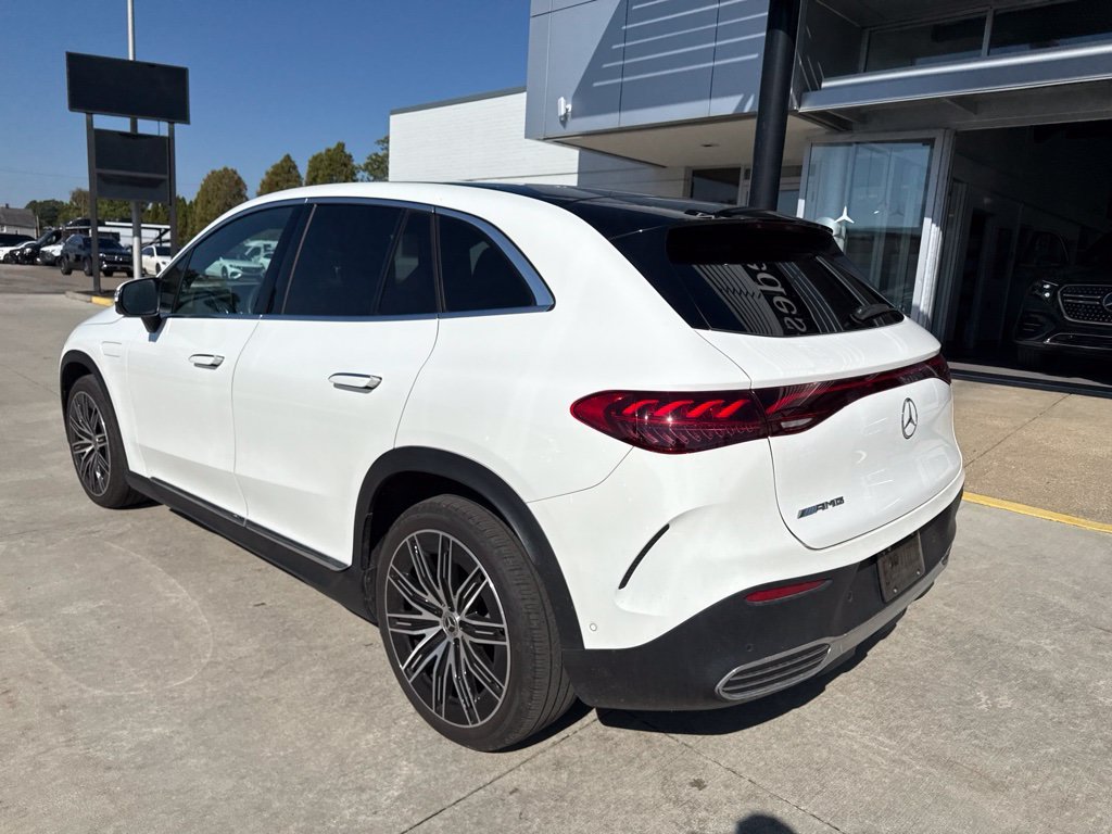Certified Used 2023 White Mercedes-Benz 500 SUV image 7