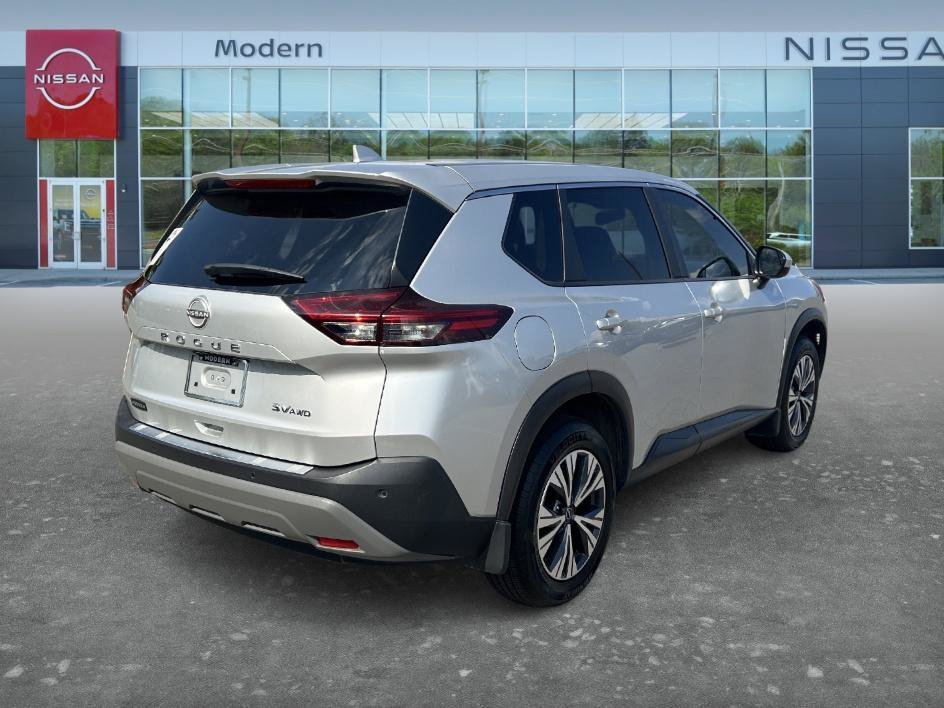 Used 2023 Brilliant Silver Metallic Nissan SV image 5