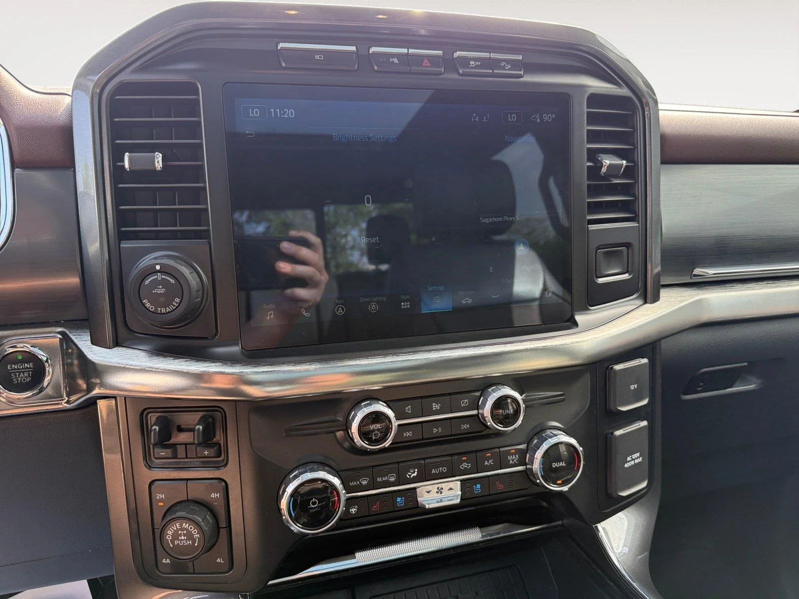 Used 2023 Iconic Silver Ford LARIAT image 14