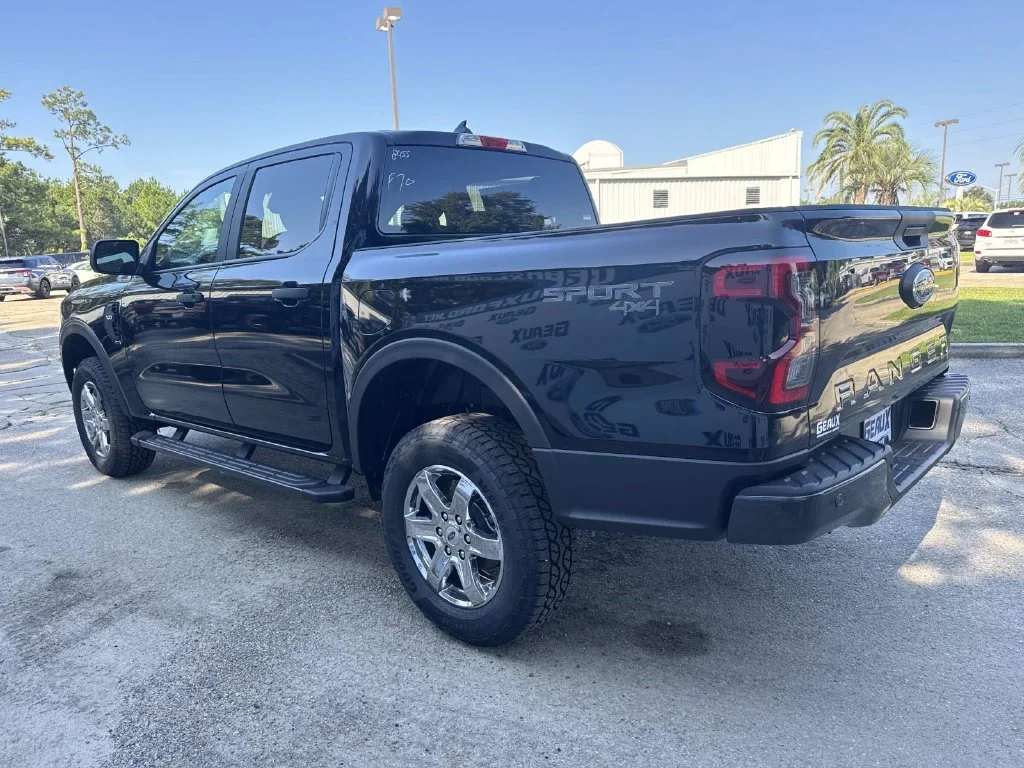 New 2026 Shadow Black Ford XLT image 12