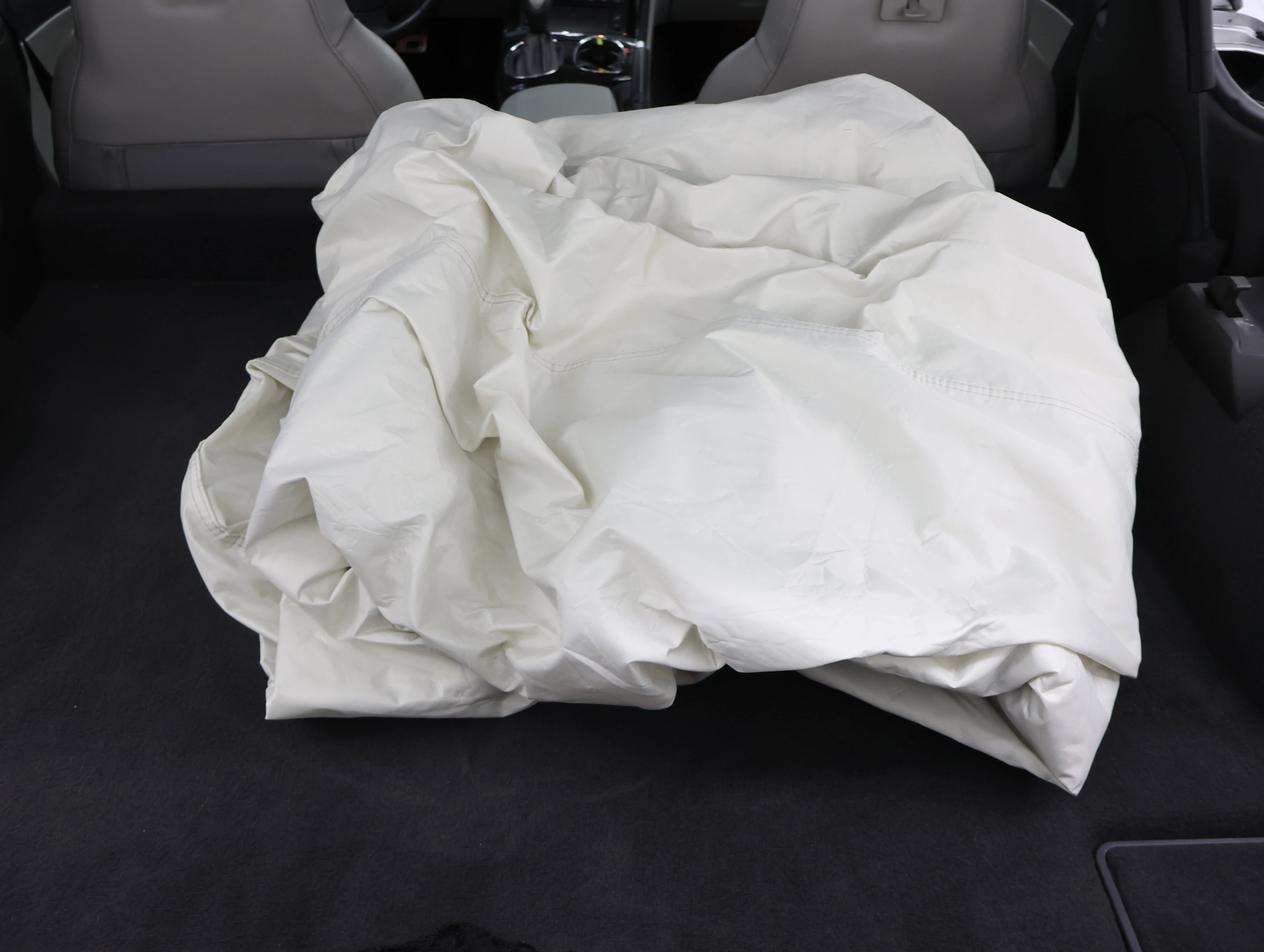 Used 2009 Blade Silver Metallic Chevrolet Base image 24