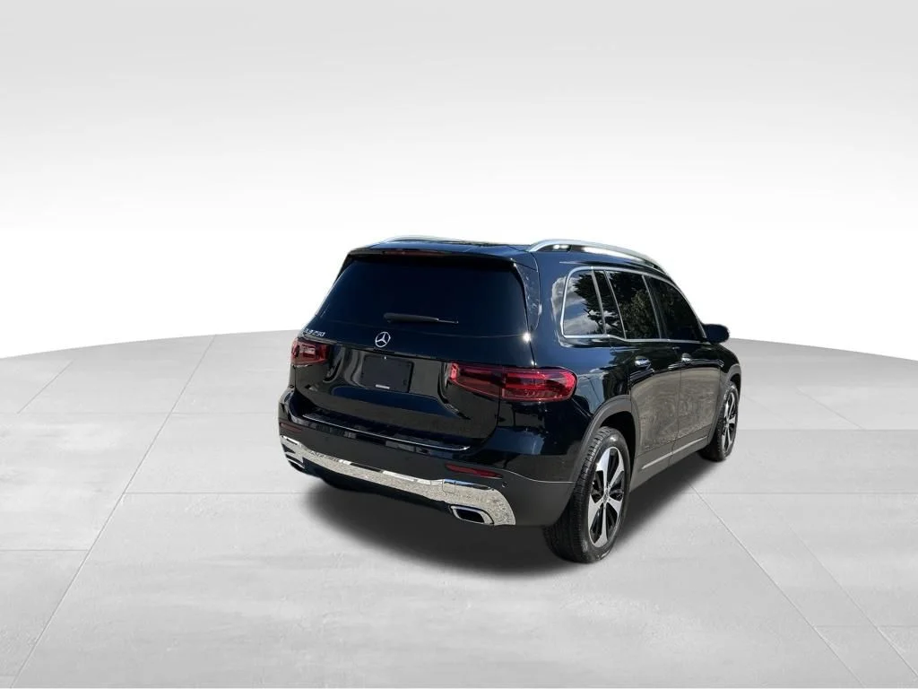 Used 2025 Black Mercedes-Benz GLB 250 image 5